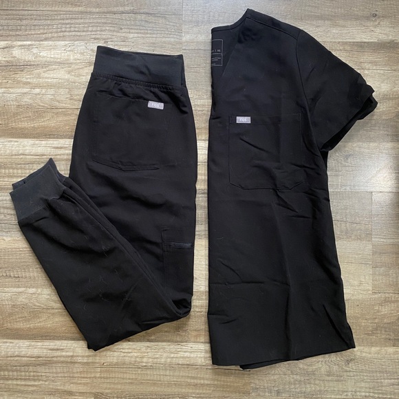 Figs scrub set - Picture 1 of 6